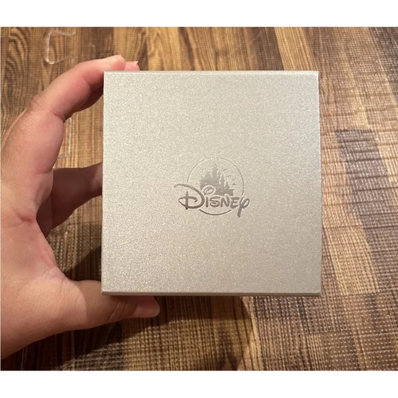 DISNEY HAUNTED MANSION DISNEY PARKS WATCH NWT - Picture 5 of 7